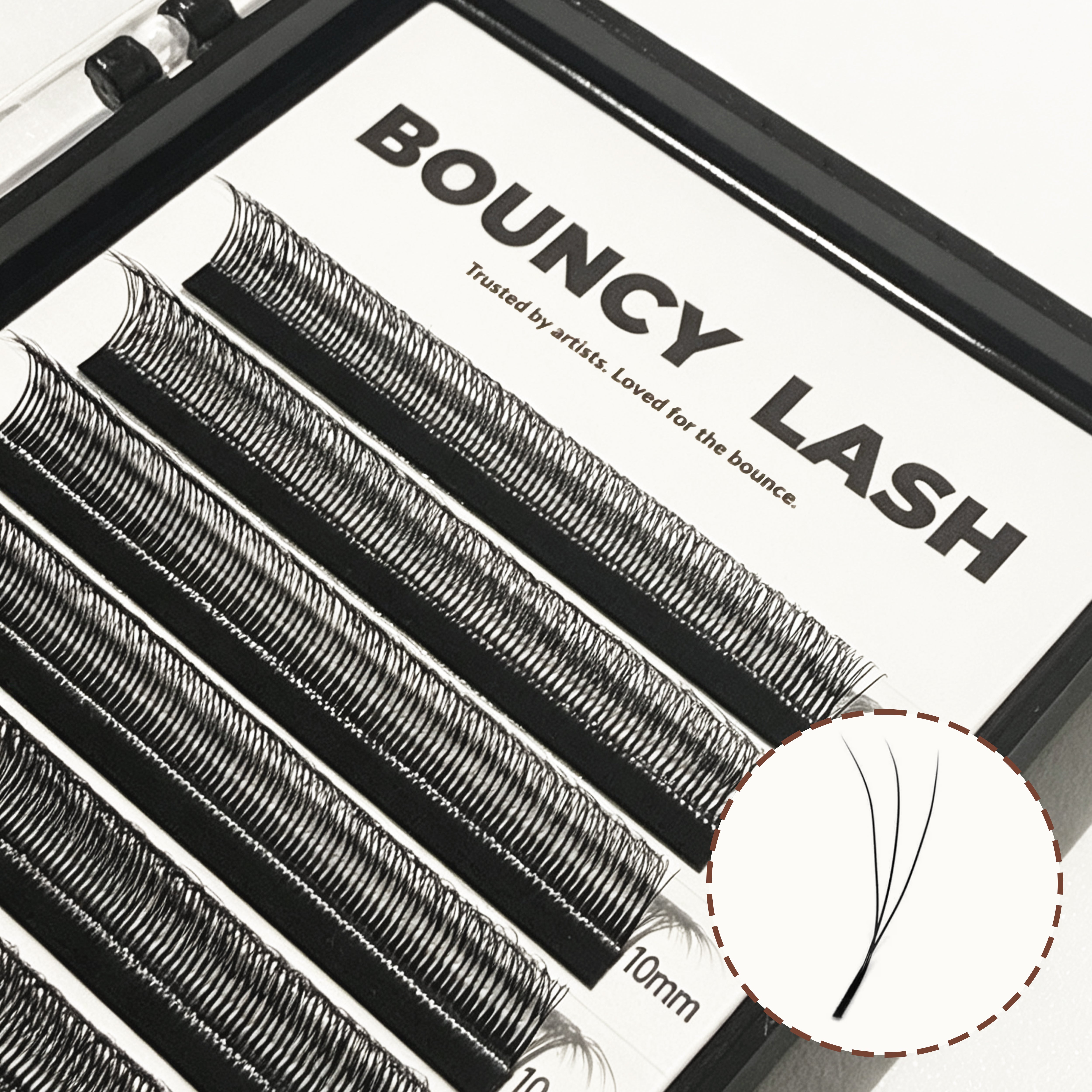 Close-up of BouncyLash Narrow 3D W lash rows with an inset illustration showing the three-fiber fan shape.