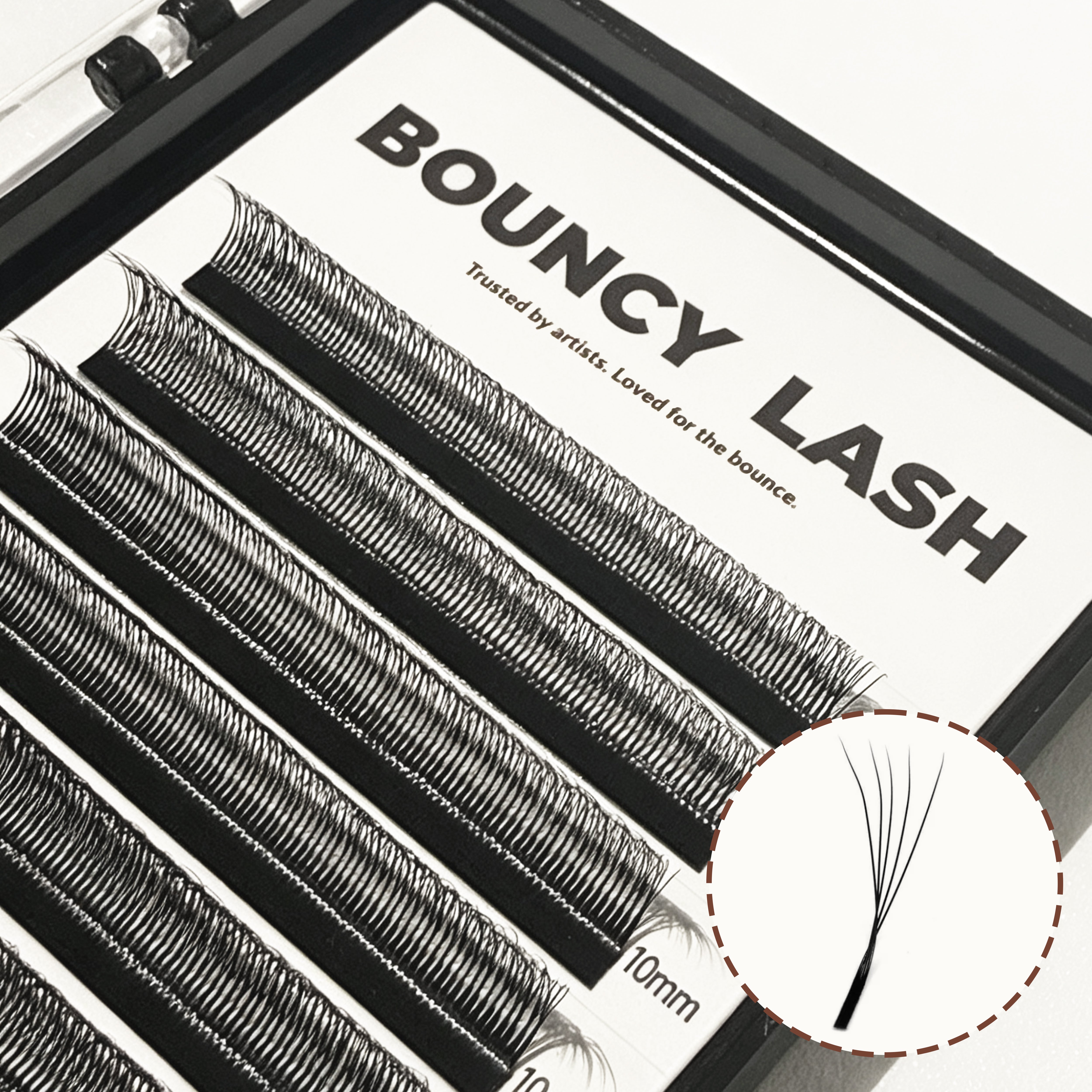 Close-up of BouncyLash Narrow 5D W lash rows with an inset illustration showing the five-fiber fan shape.
